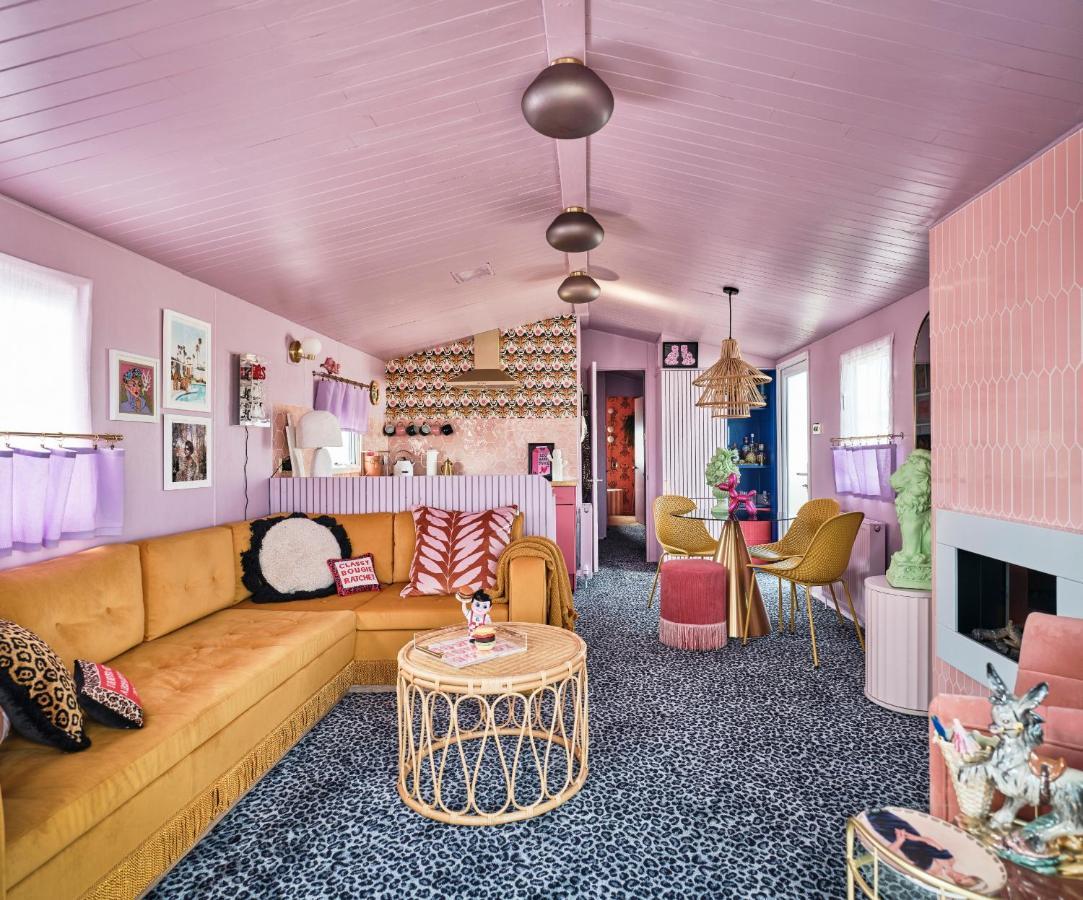 Fun Barbie Inspired, 6 Berth Caravan - Camber Sands Holiday Park, Near The Beach Екстериор снимка